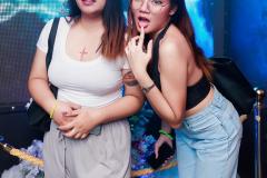 0I2A1802